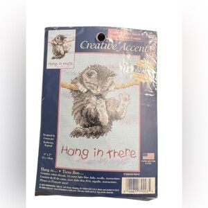 NIP Hang In There Motivational Cat Cross Stitch‎ Kit Creative Accents 79003 5x7”